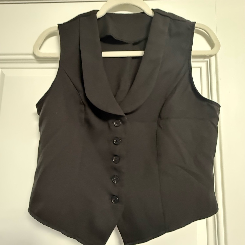Commense Black Vest with Button Detail - Picture 4 of 11